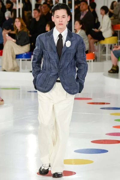 Look 90